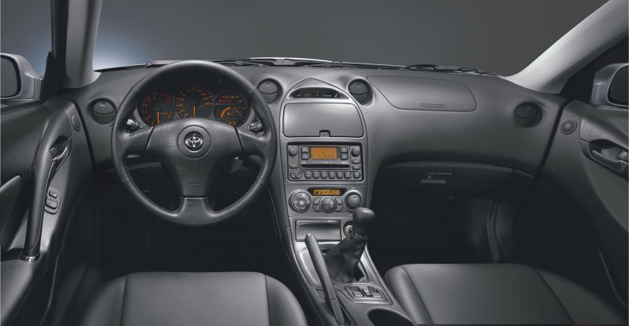  Toyota Celica 2000 года  (фото 31 из 53)